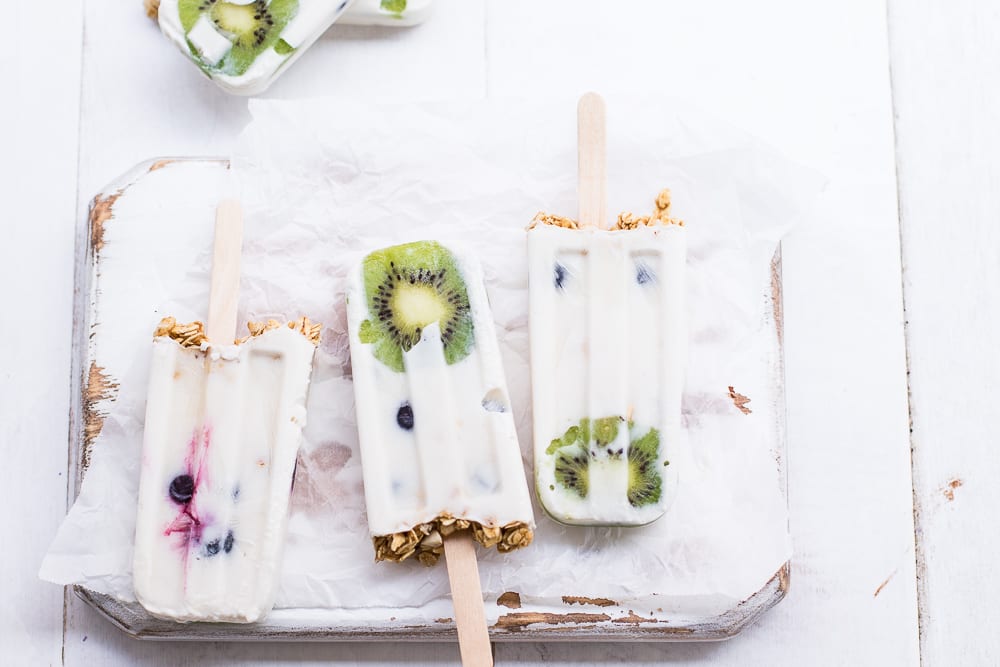 Healthy Granola Yogurt Popsicles (gluten-free, vegan & refined sugar-free)