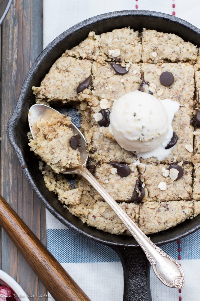Healthy Oatmeal Chocolate Chip Skillet Brownie