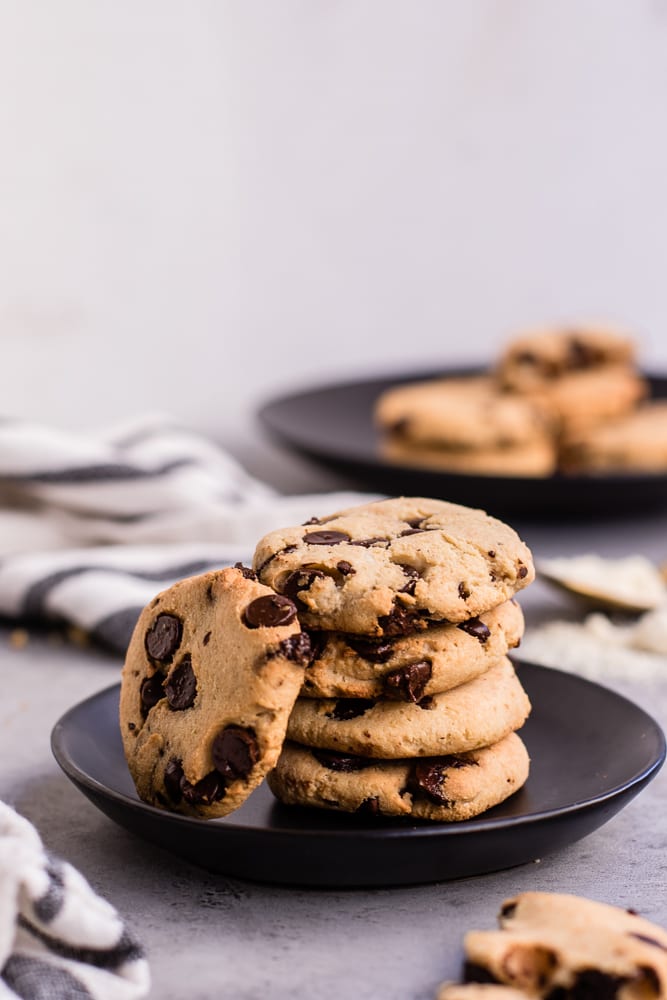 Healthy Keto Friendly Chocolate Chip Cookies