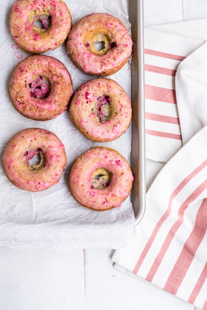 Raspberry_Donuts6