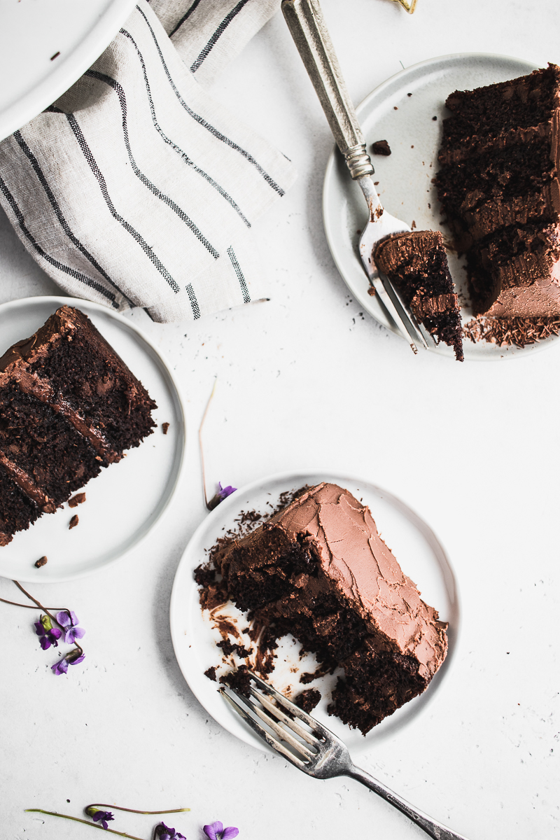 chocolate cake slices and forks