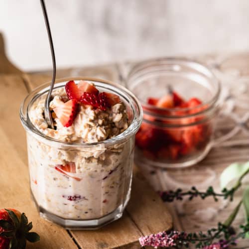 Overnight Oats Recipe Strawberry | Peanut Butter Plus Chocolate