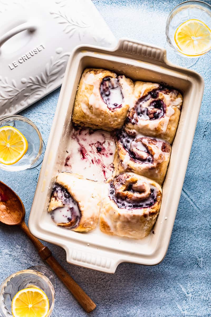 https://peanutbutterpluschocolate.com/wp-content/uploads/2020/04/Vegan-Wild-Blueberry-Cinnamon-Rolls_0002.jpg