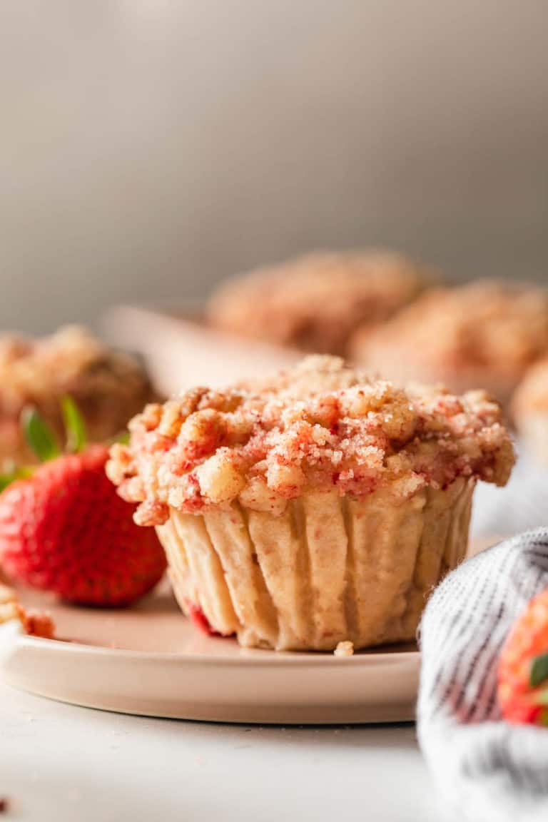 vegan-strawberry-shortcake-muffins-2