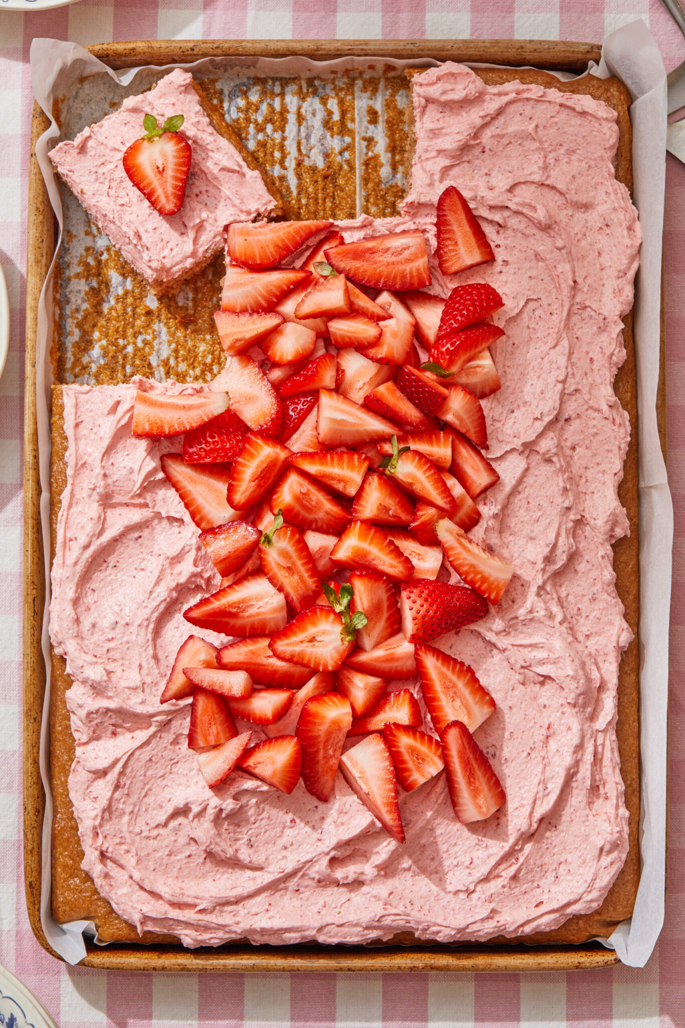 The best vegan strawberry cake with strawberry buttercream frosting 